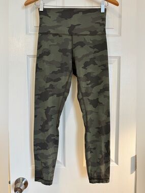 lululemon camouflage crop leggings